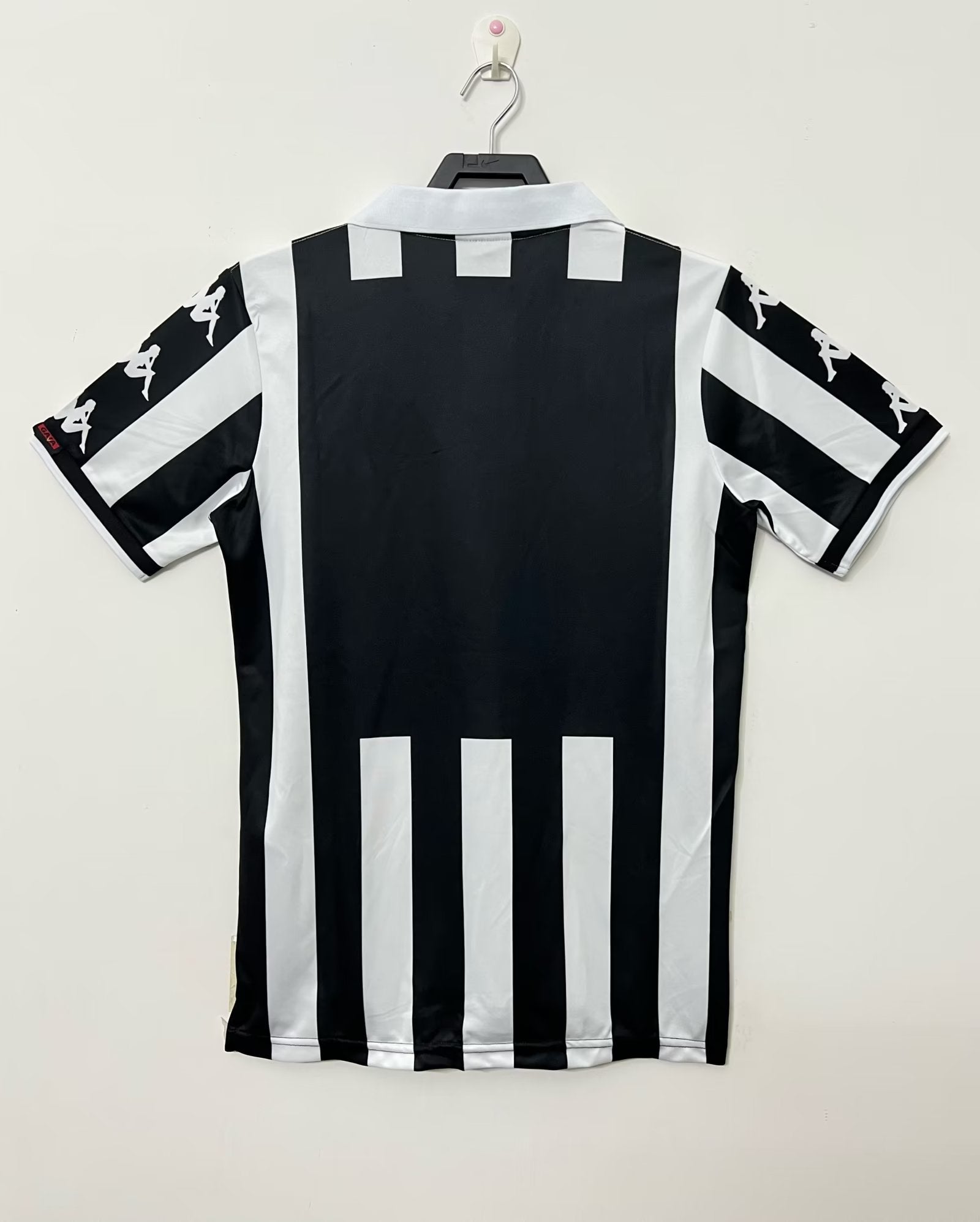 99/00 Juventus Home Retro Jersey