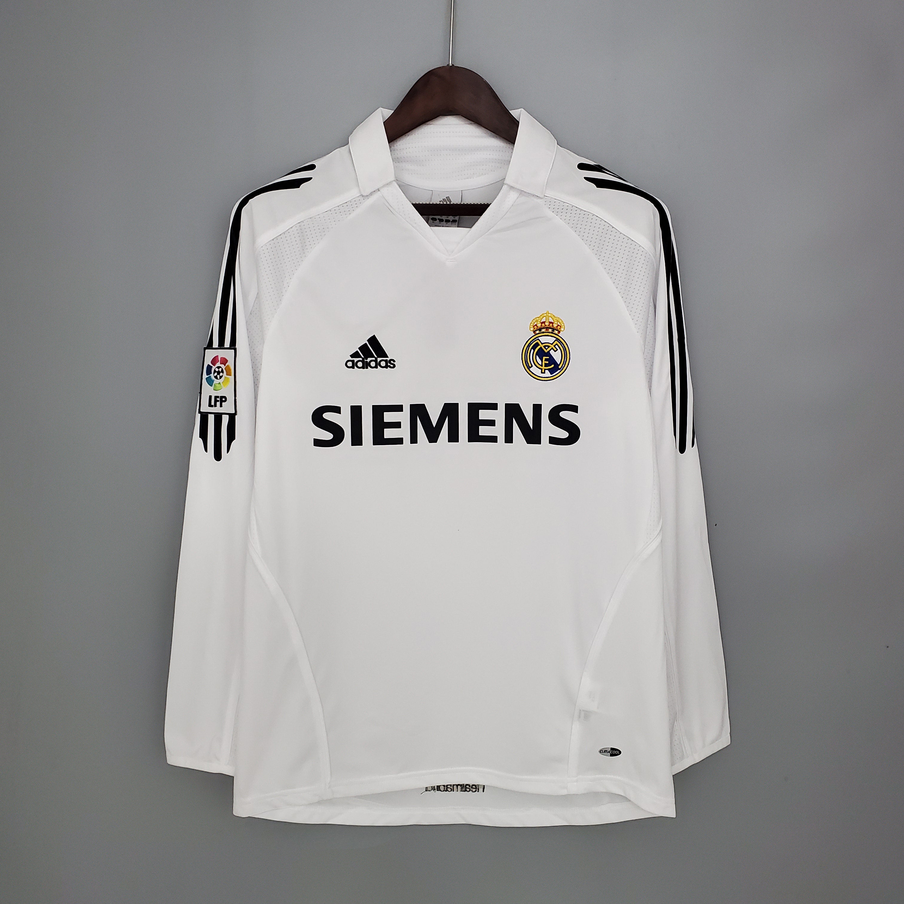 05/06 Real Madrid Home Long Sleeve Retro Jersey