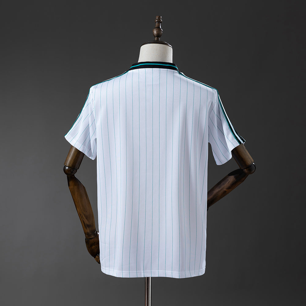 25/26 Liverpool Retro Special Edition Jersey