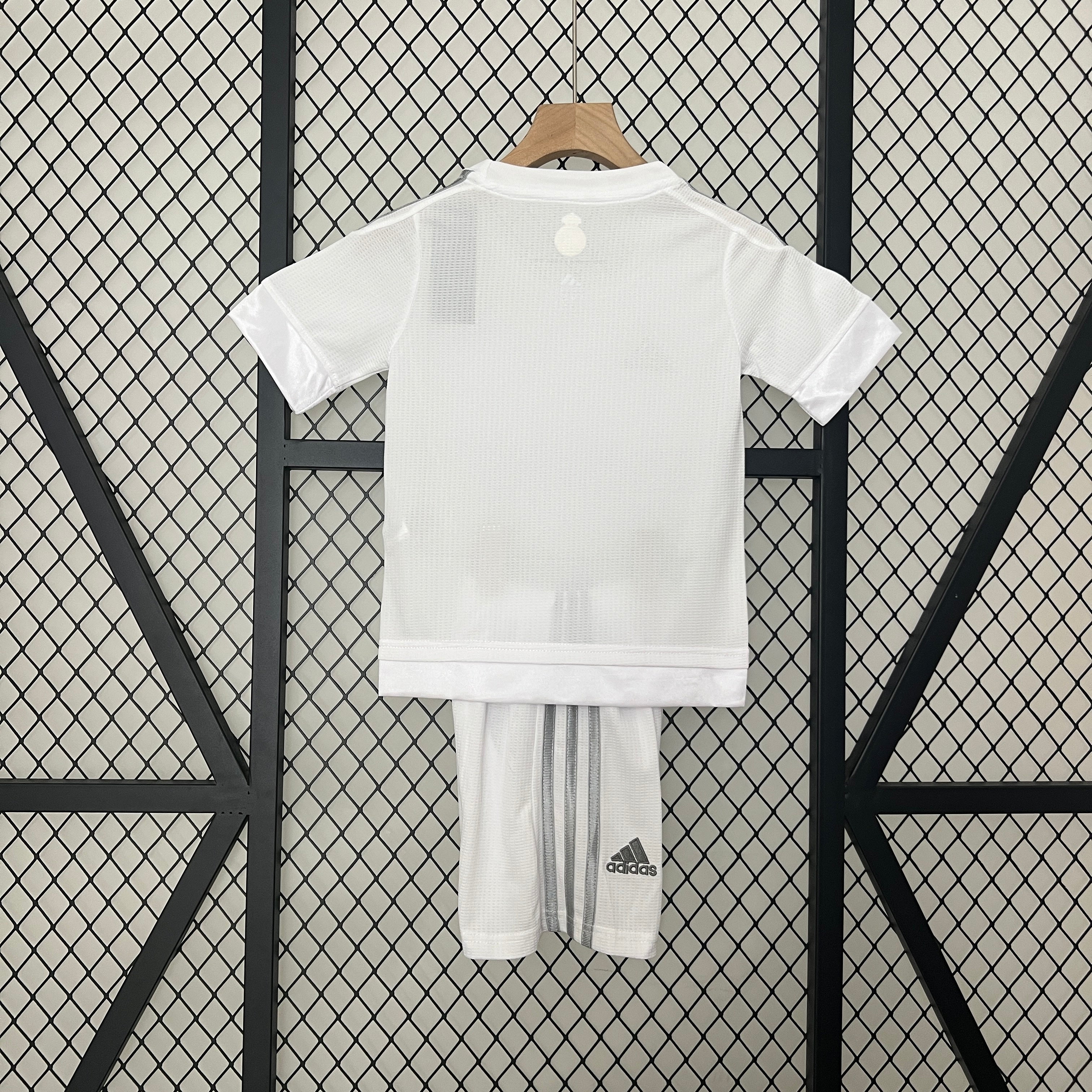 15/16 Real Madrid Home Retro Kids Kit