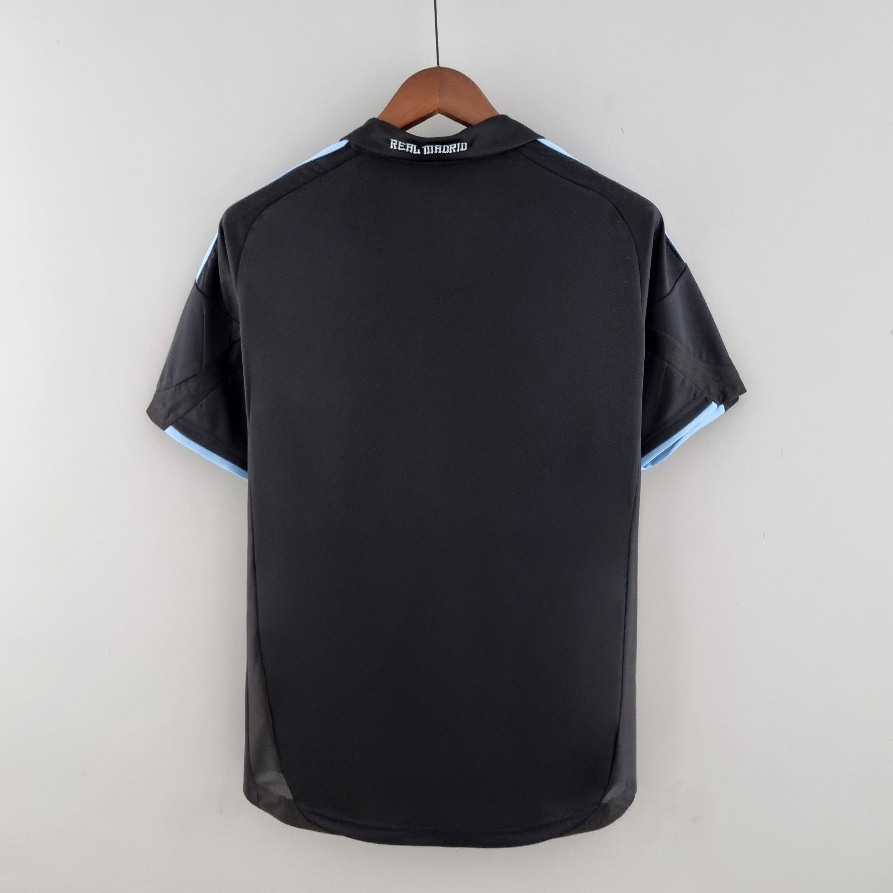 09/10 Real Madrid Away Retro Jersey