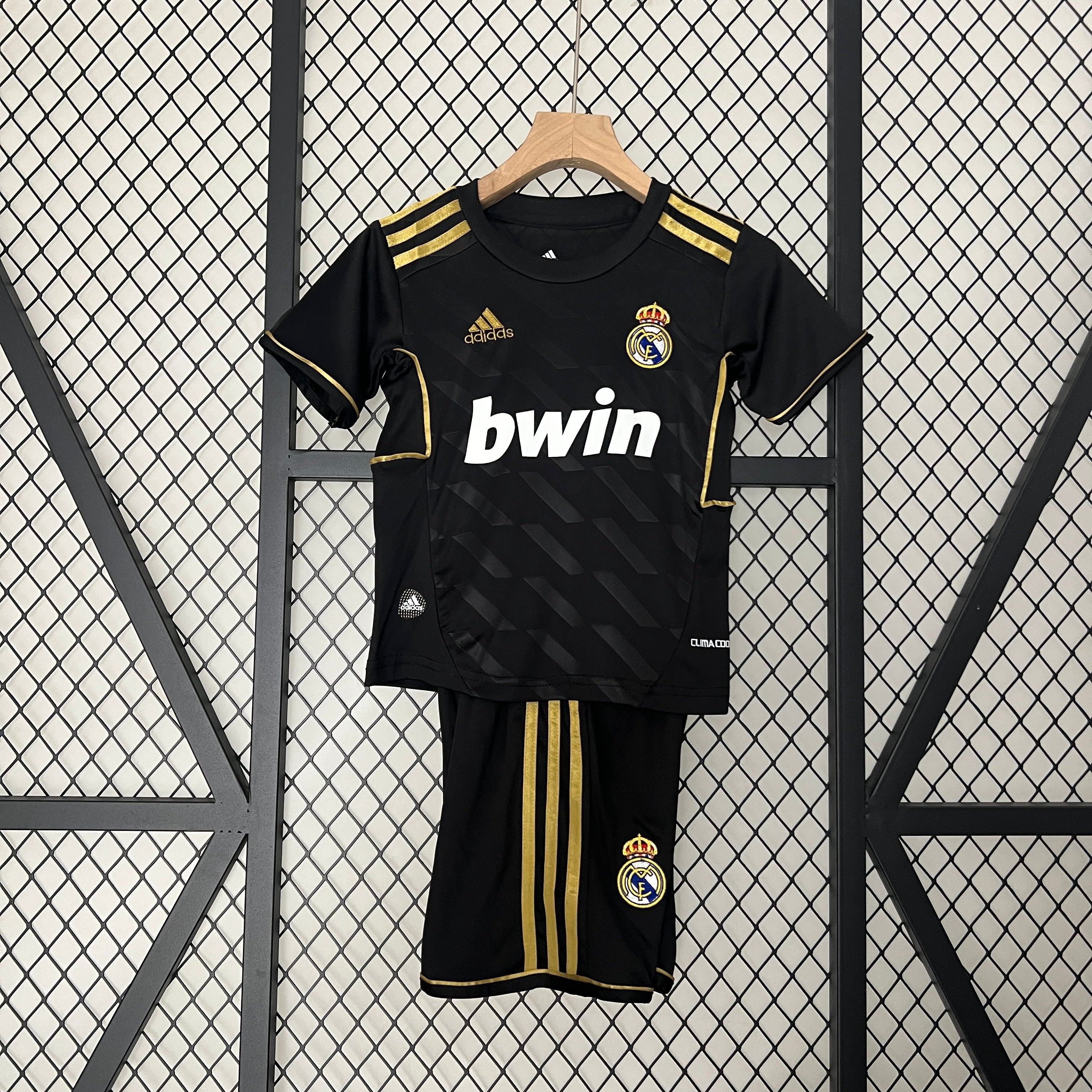 11/12 Real Madrid Away Retro Kids Kit