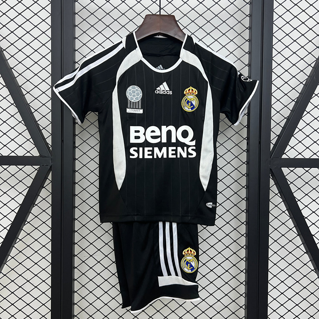 06/07 Real Madrid Away Retro Kids Kit