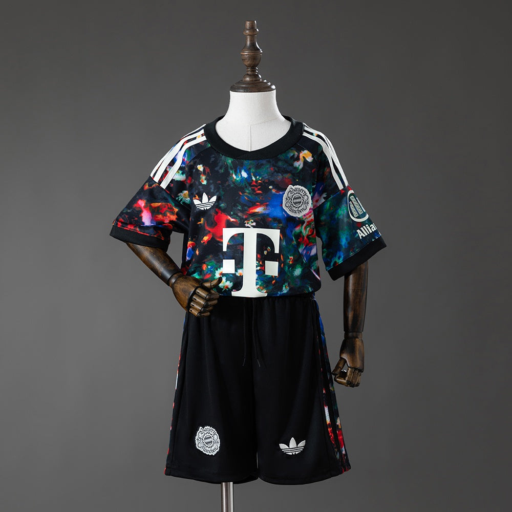 26/27 Bayern Munich Oktoberfest Kids Kit