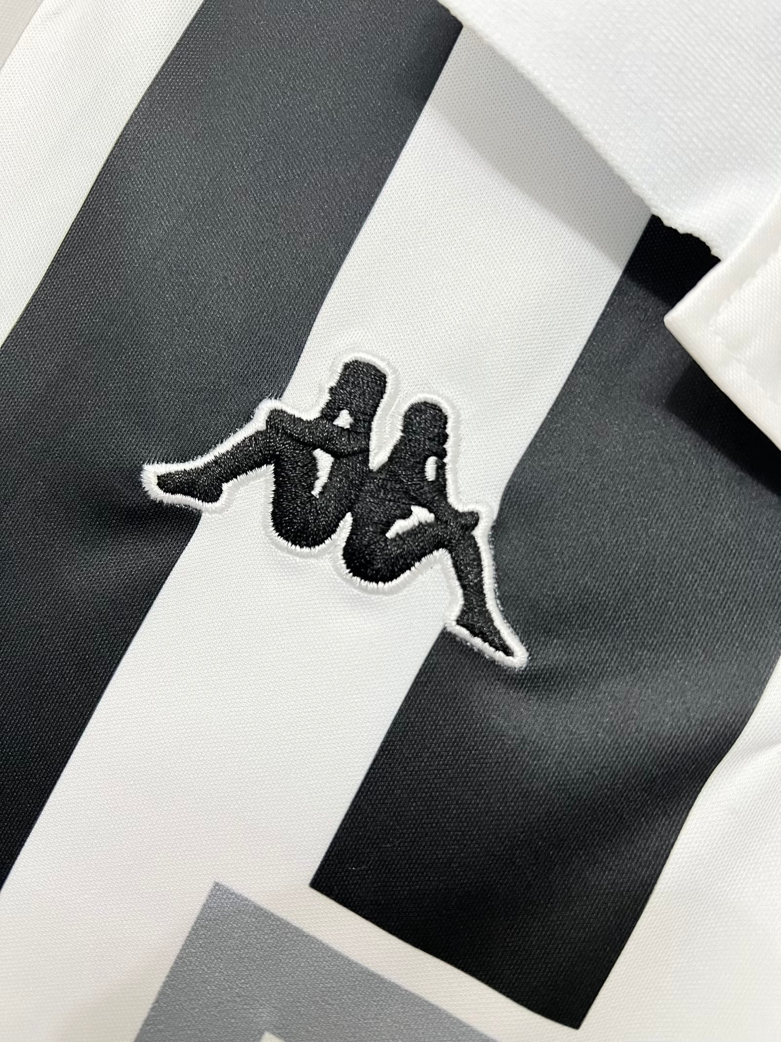 99/00 Juventus Home Retro Jersey