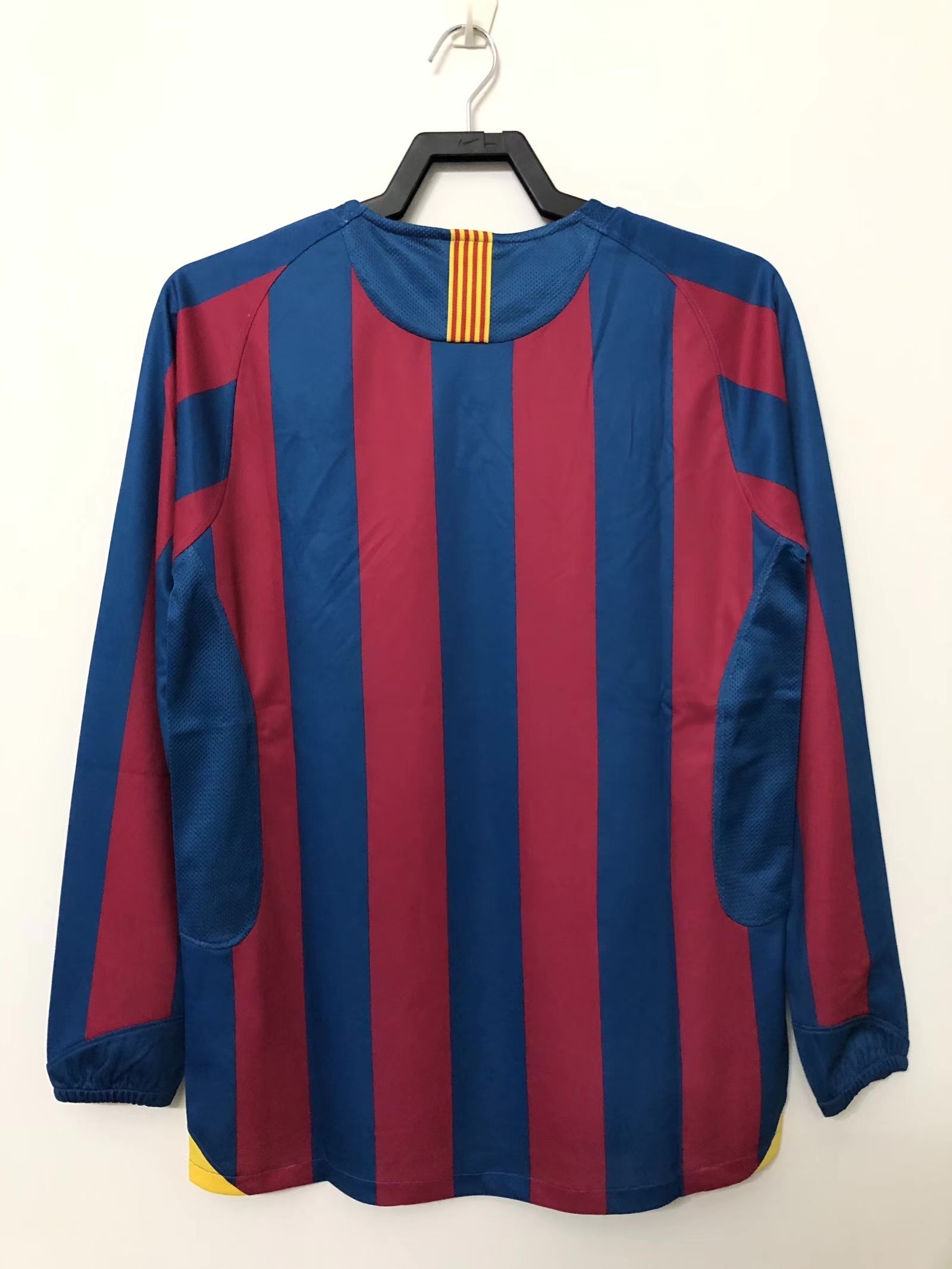 05/06 Barcelona Home Long Sleeve Retro Jersey
