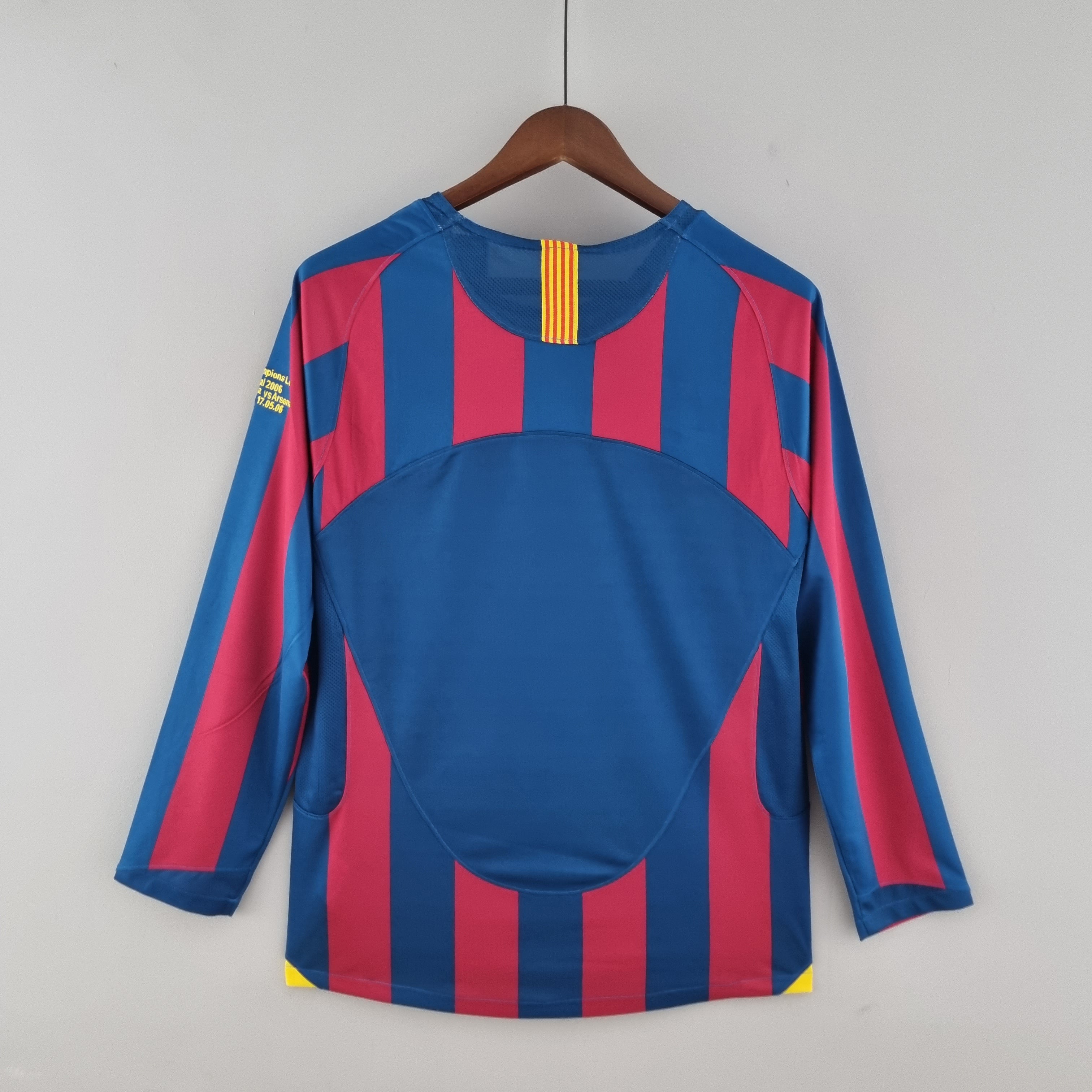 05/06 Barcelona Home Long Sleeve Jersey
