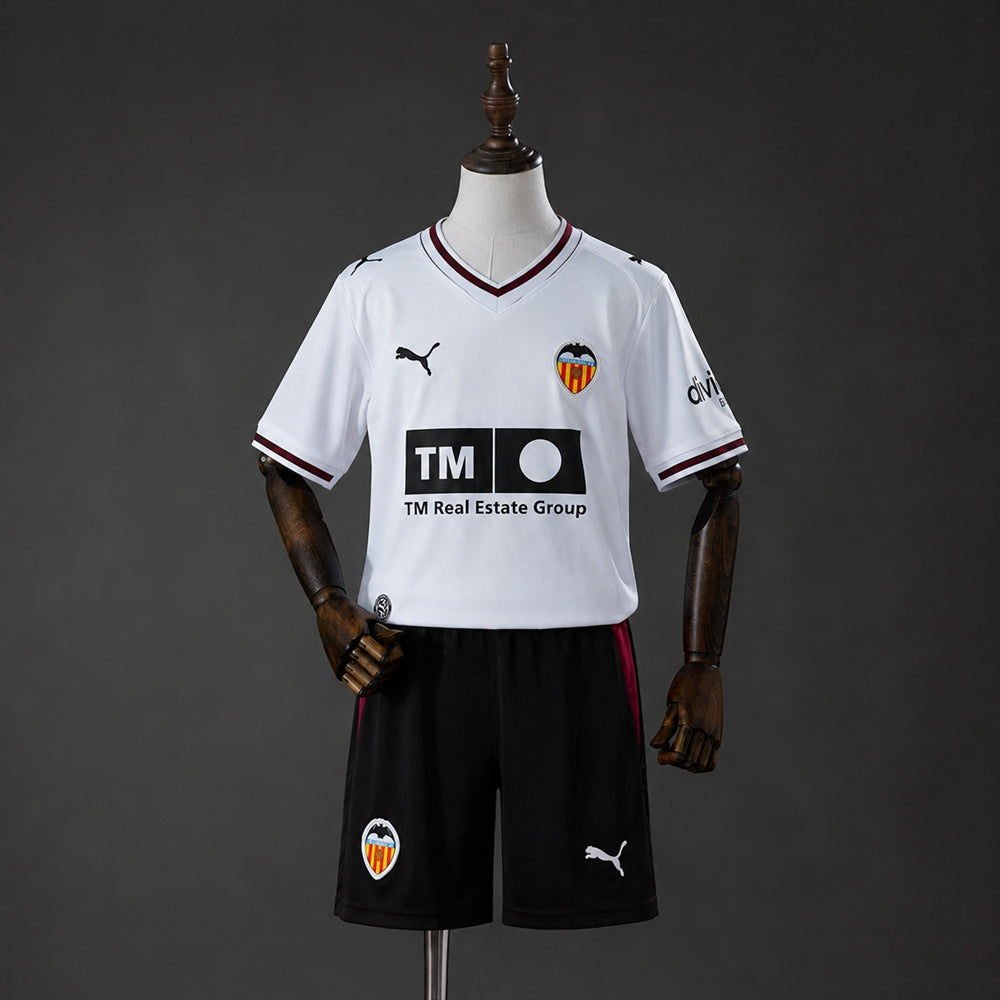 26/27 Valencia Home Kids Kit
