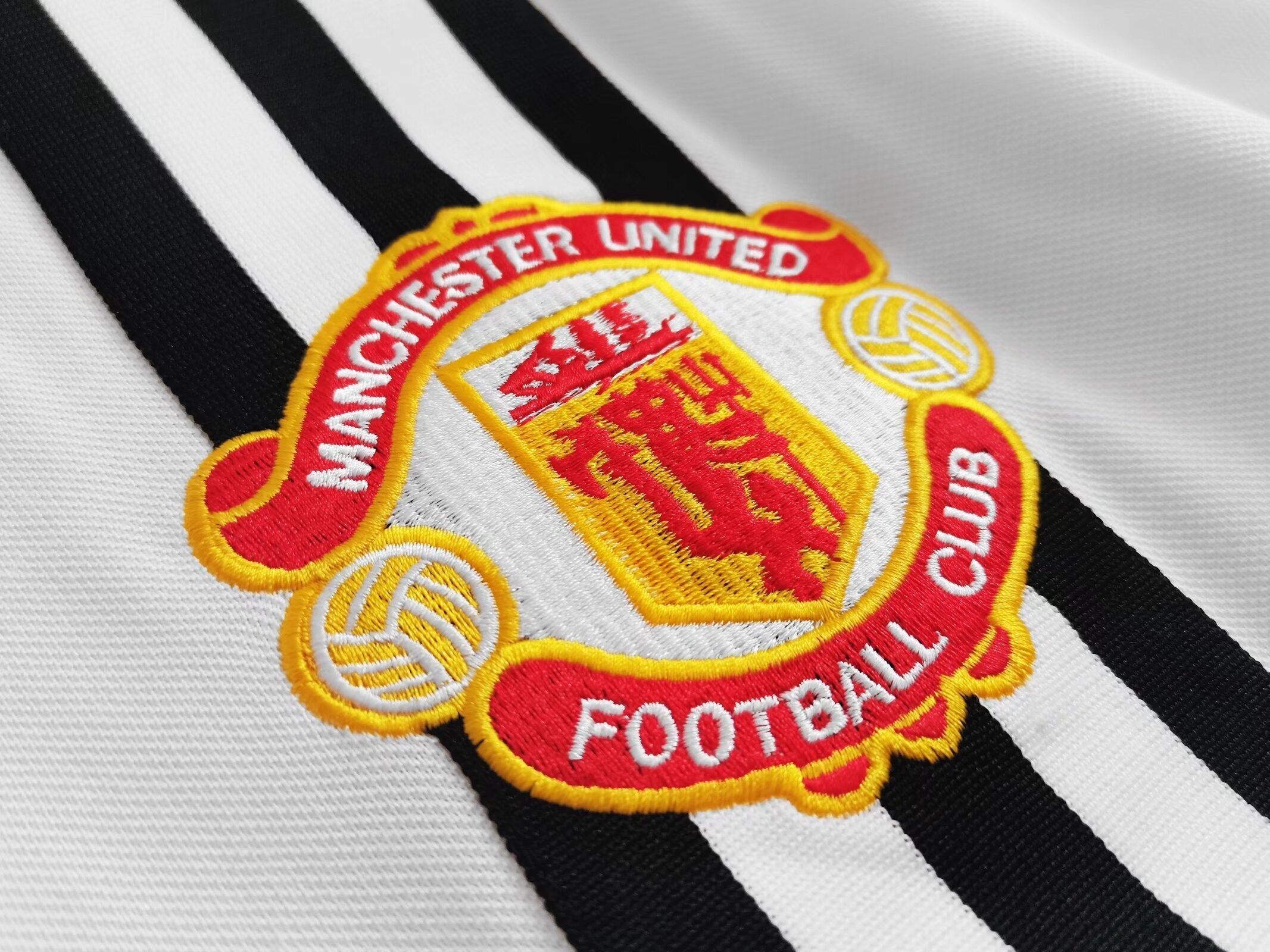 75/80 Manchester United Away Jersey