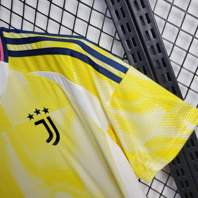 24-25 Juventus Away Jersey
