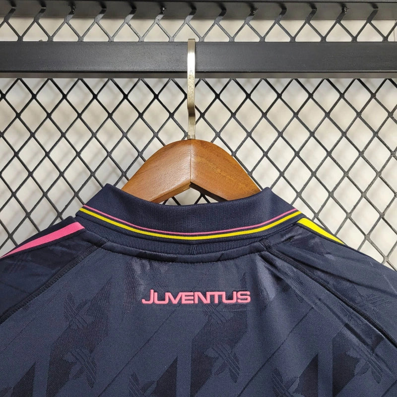 24-25 Juventus Jersey