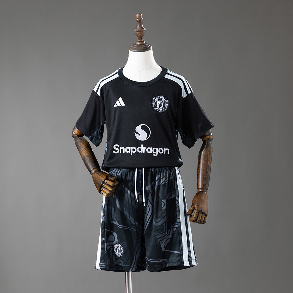 26/27 Manchester United Goalkeeper Kids Kit