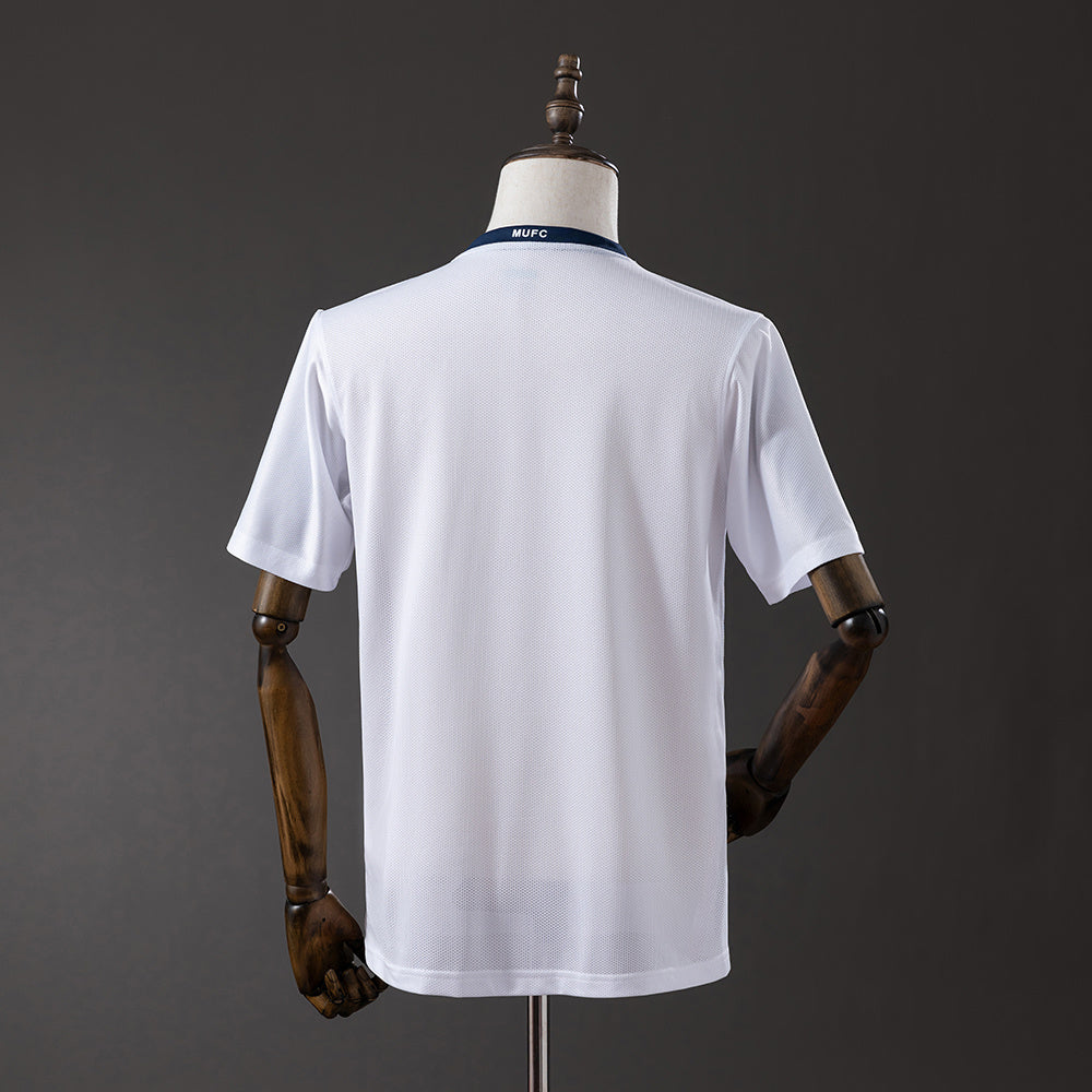 08/09 Manchester United Champions League Edition Retro Jersey