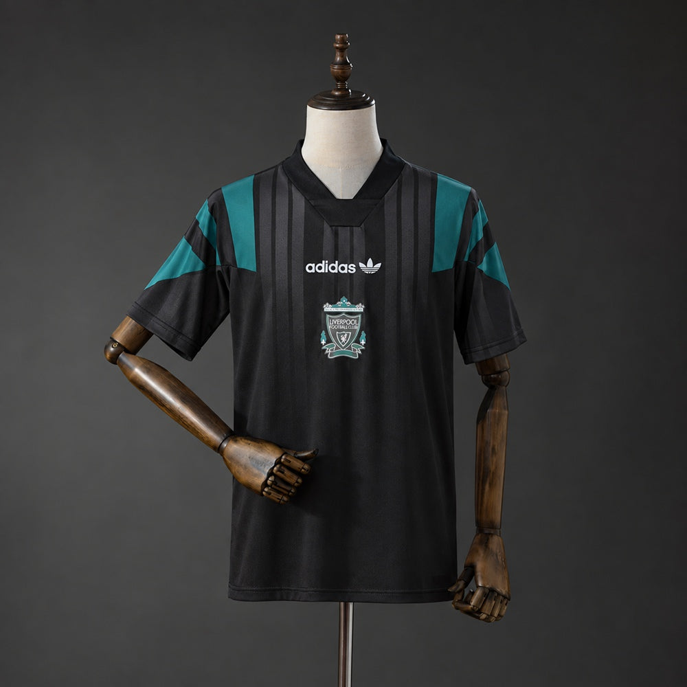 26/27 Liverpool EQT Retro Jersey Black