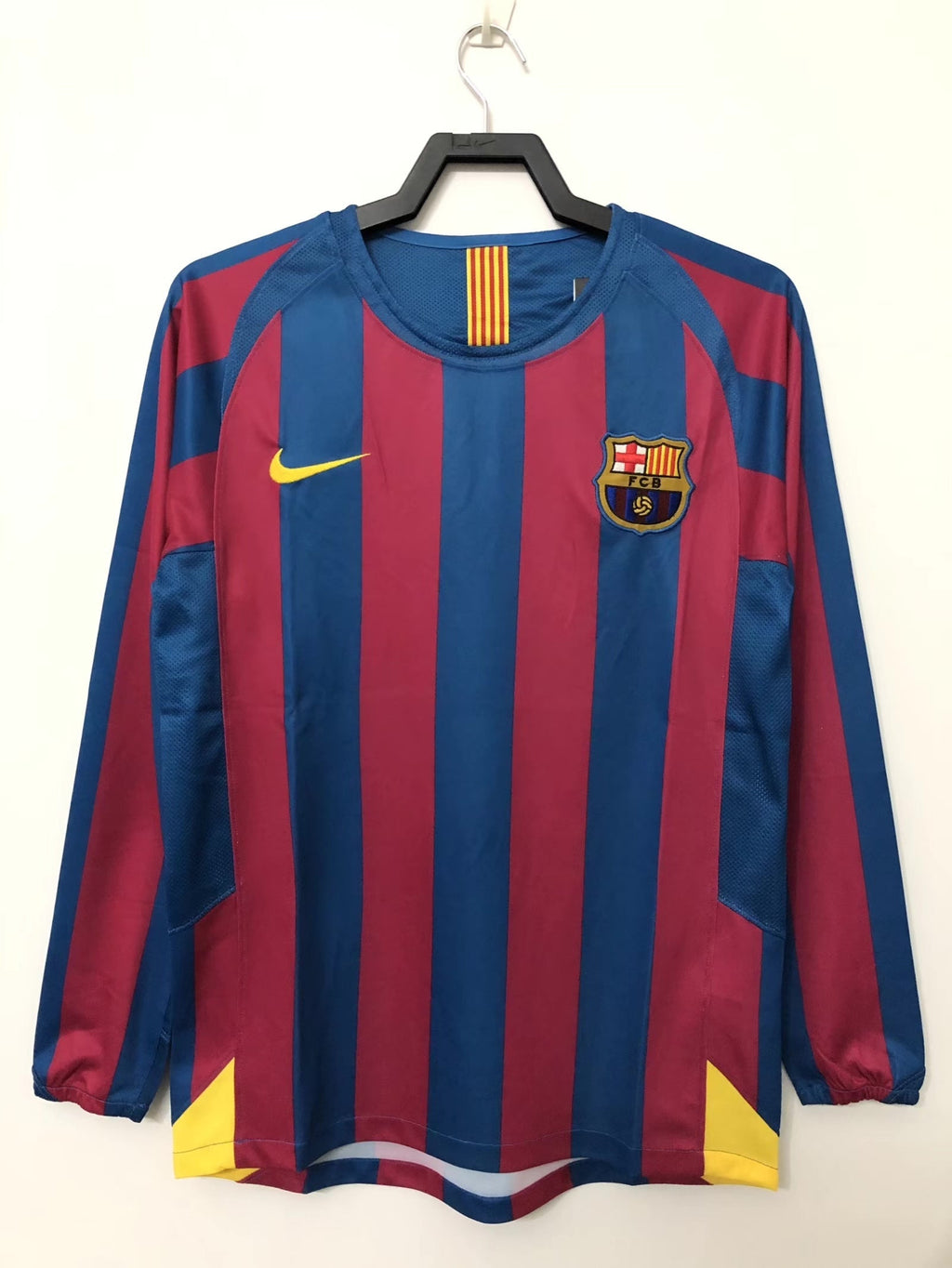 05/06 Barcelona Home Long Sleeve Retro Jersey