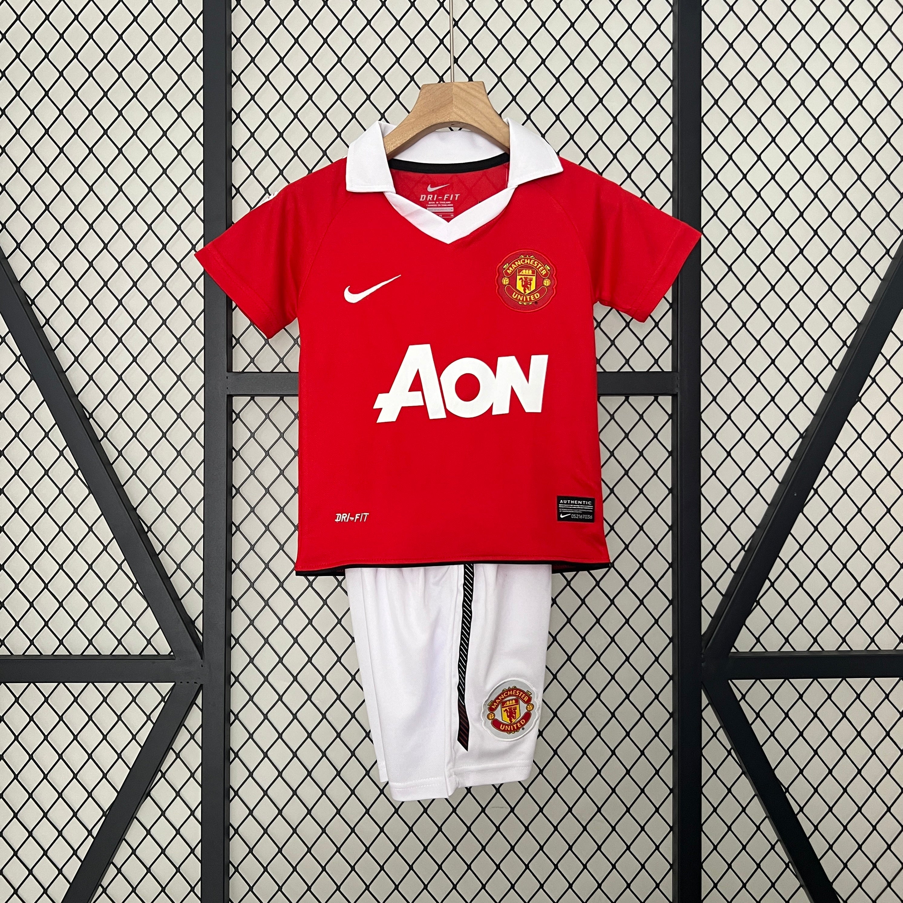 10/11 Manchester United Home Retro Kids Kit