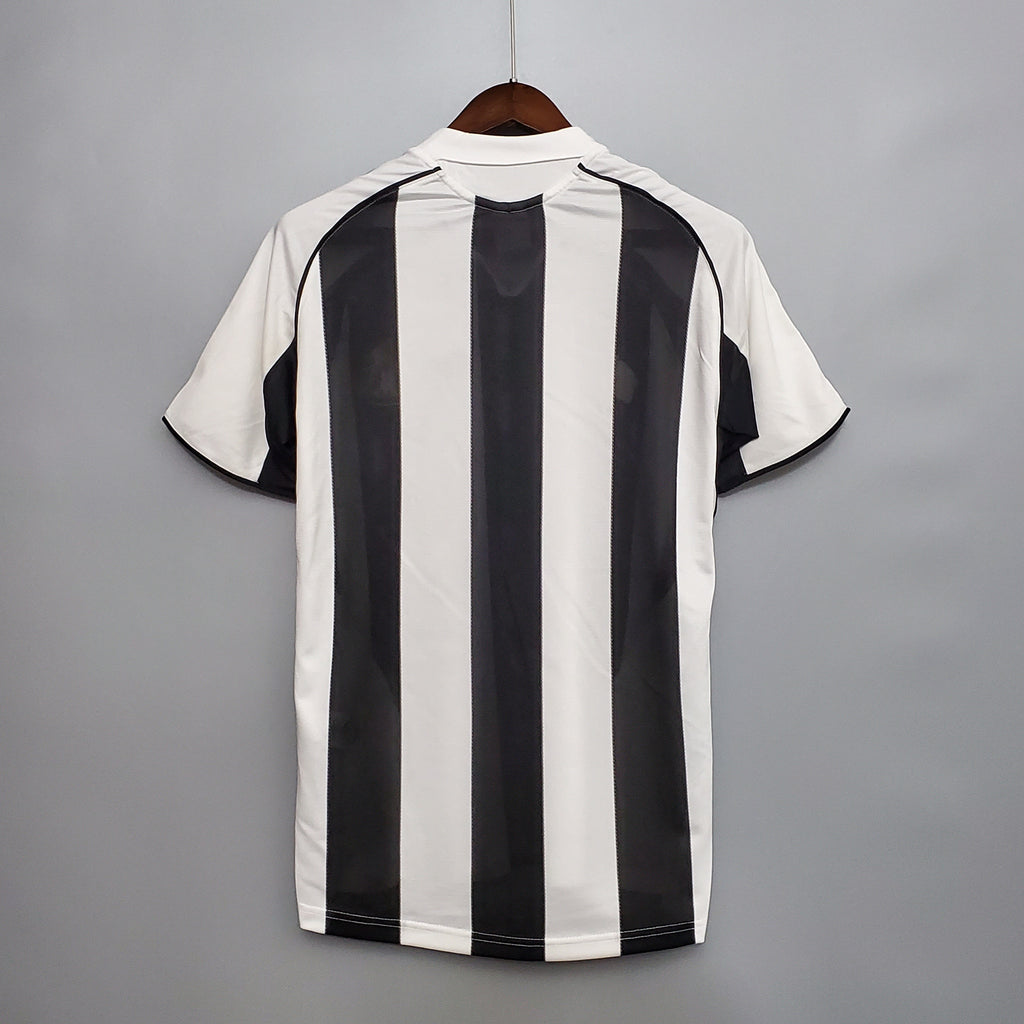 05/06 Newcastle United Home Retro Jersey