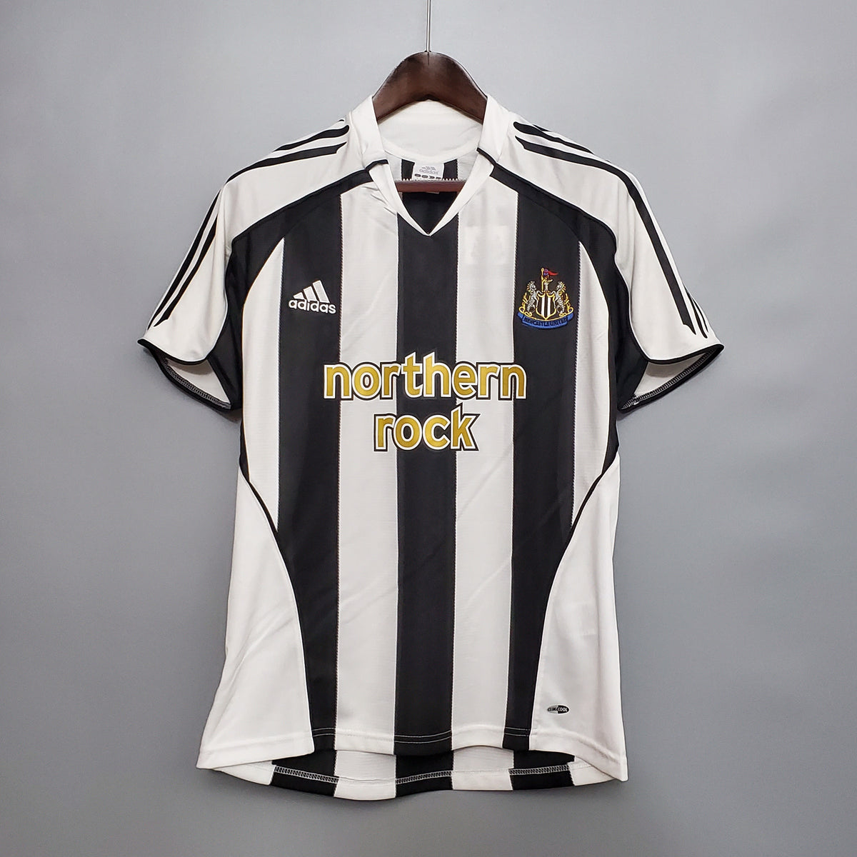 05/06 Newcastle United Home Retro Jersey