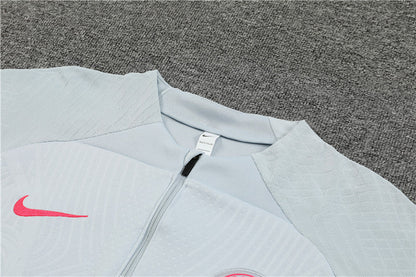 Paris Light Gray With Tracksuit