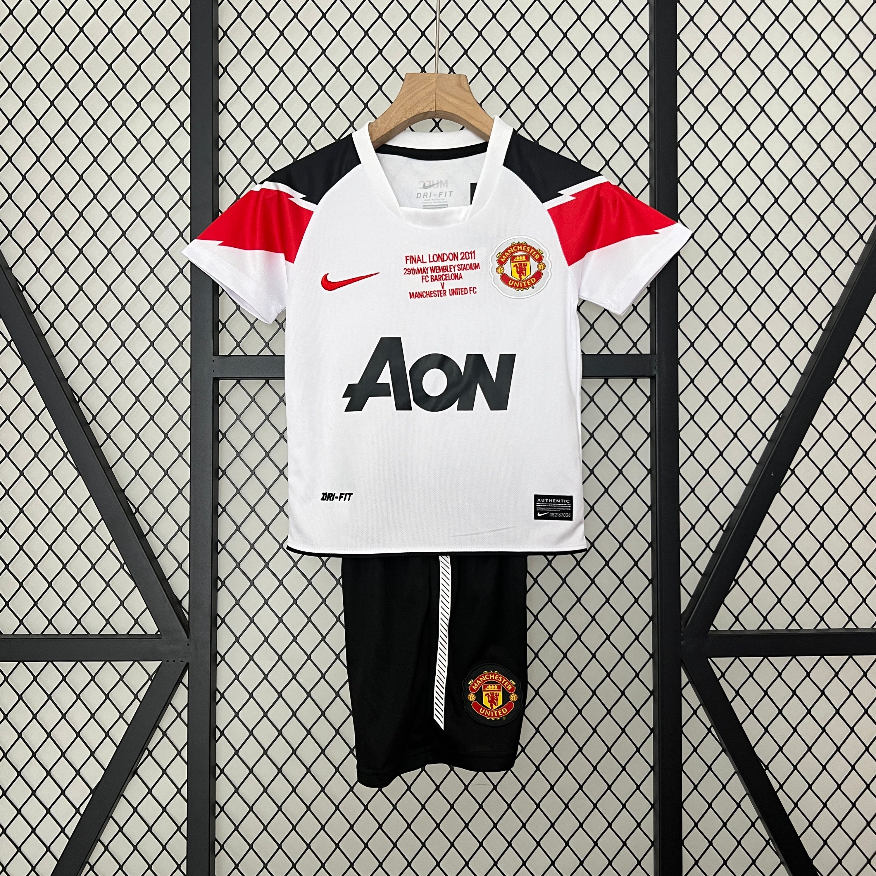 10/11 Manchester United Champions League Away Retro Kids Kit