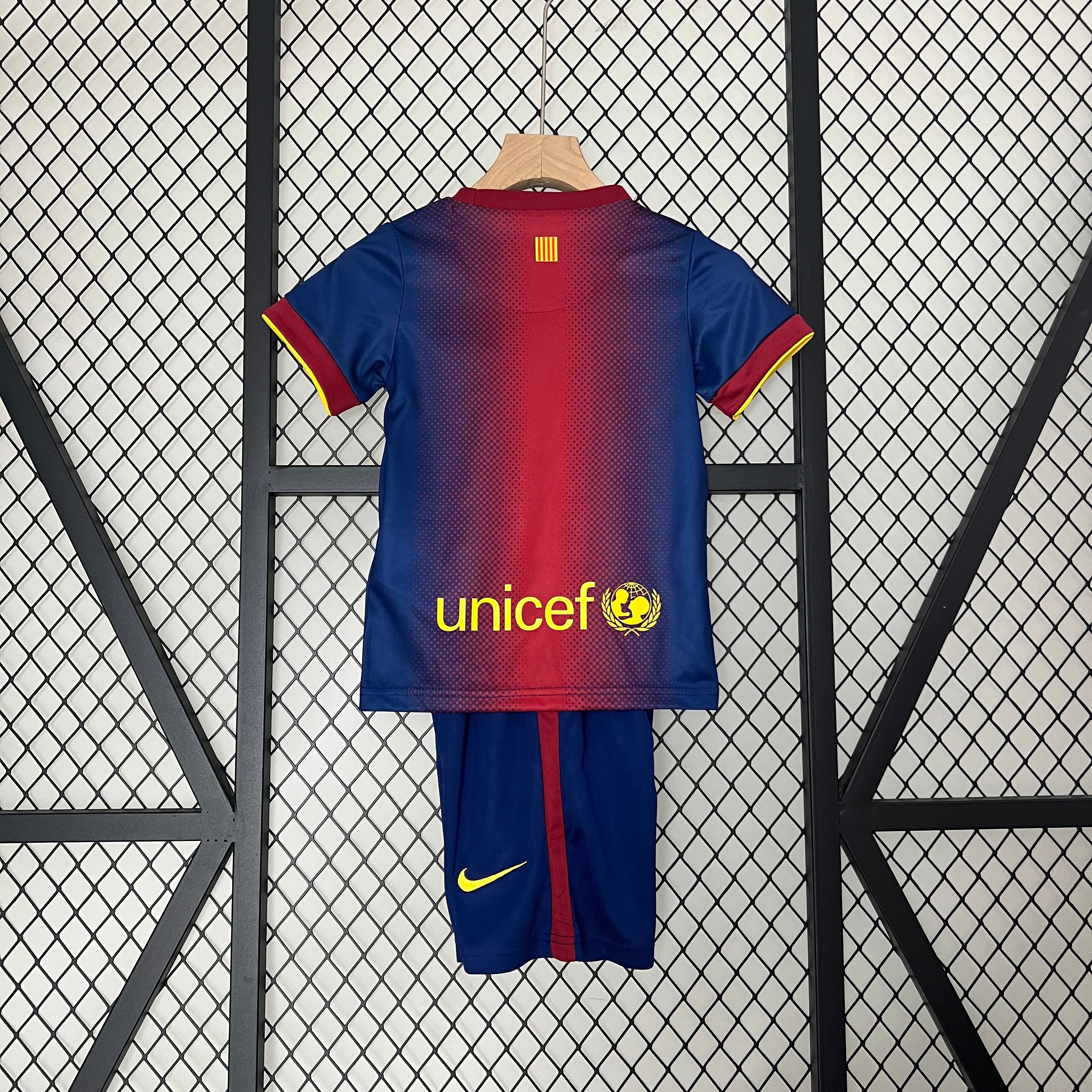 12/13 Barcelona Home Retro Kids Kit