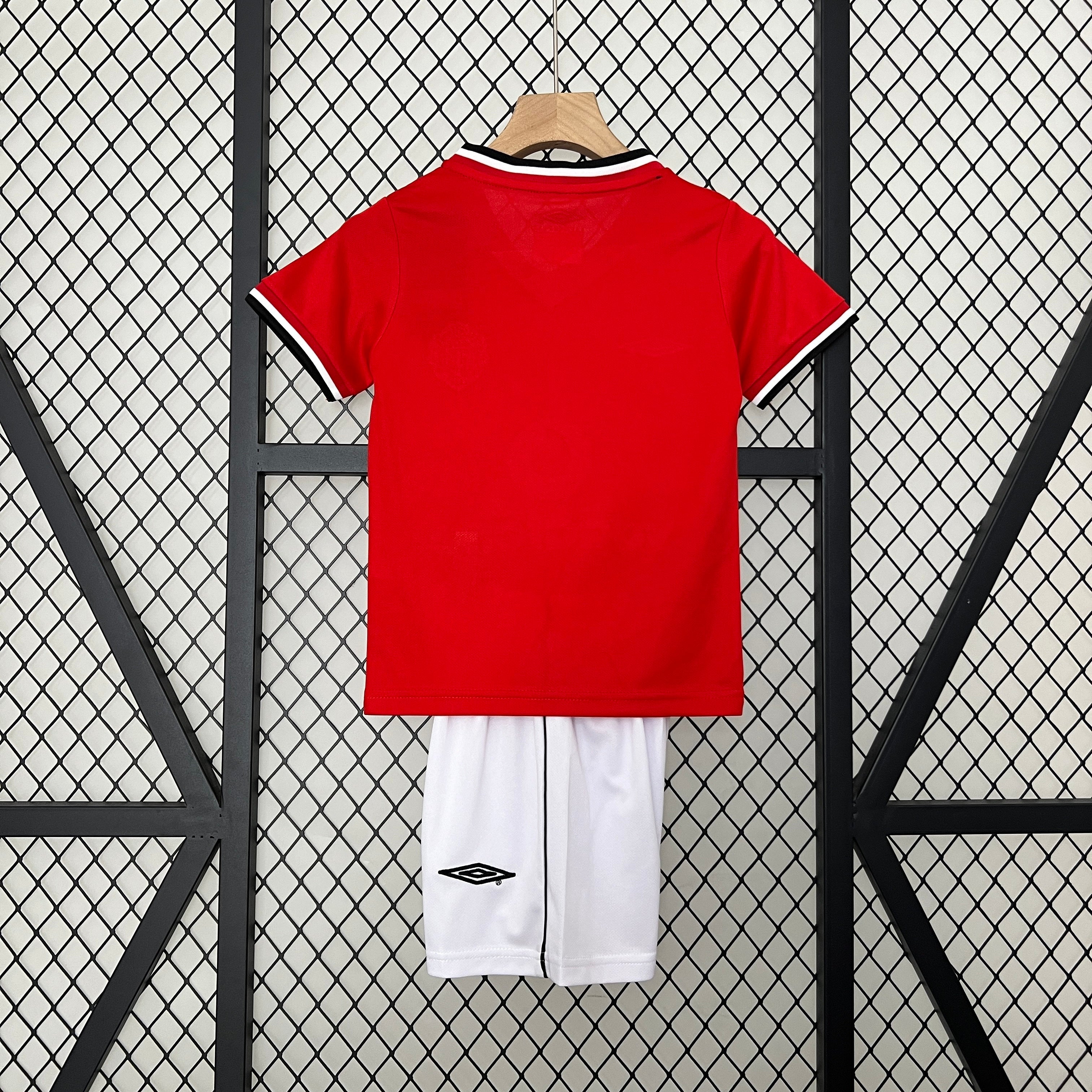 00/01 Manchester United Home Retro Kids Kit