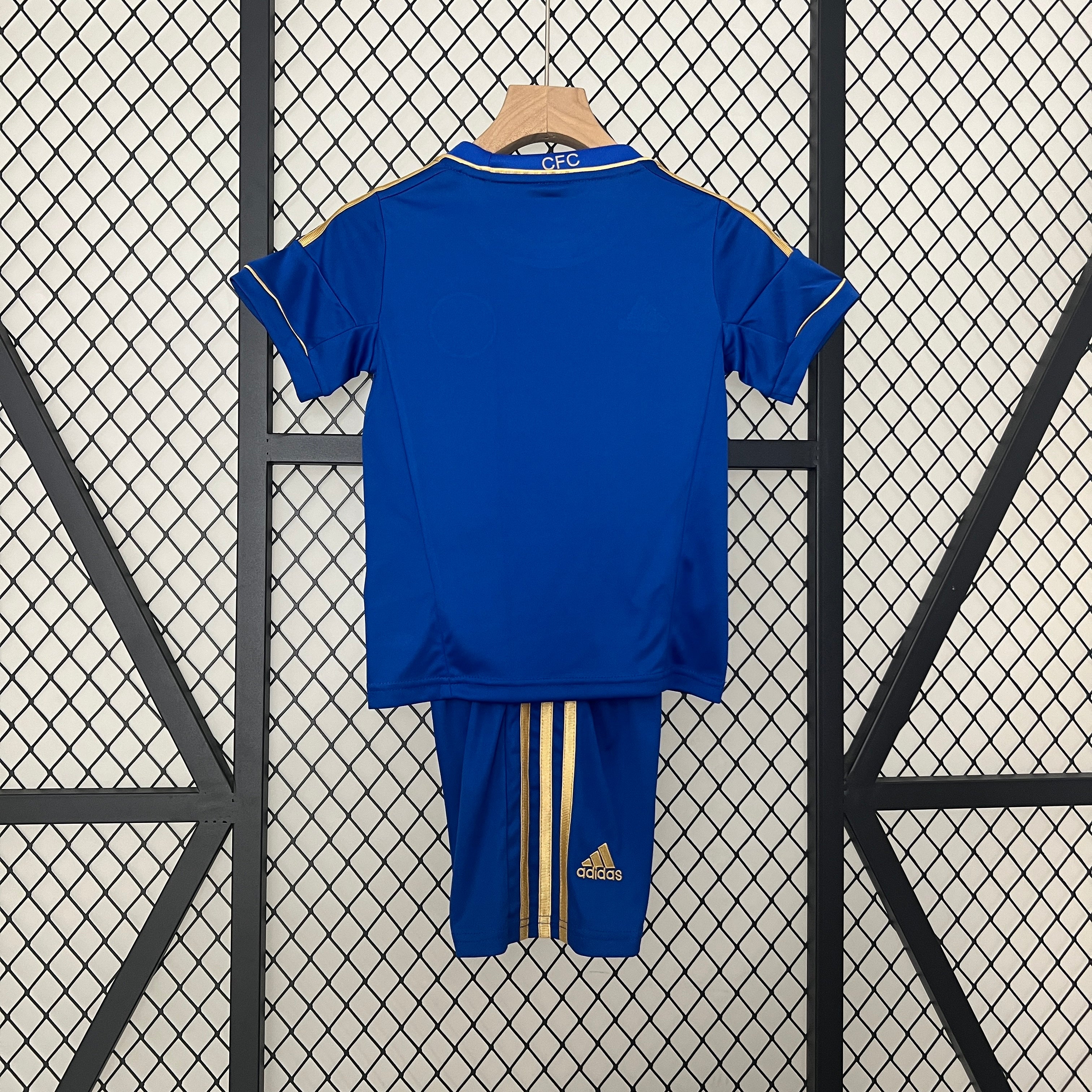 12/13 Chelsea Home Retro Kids Kit