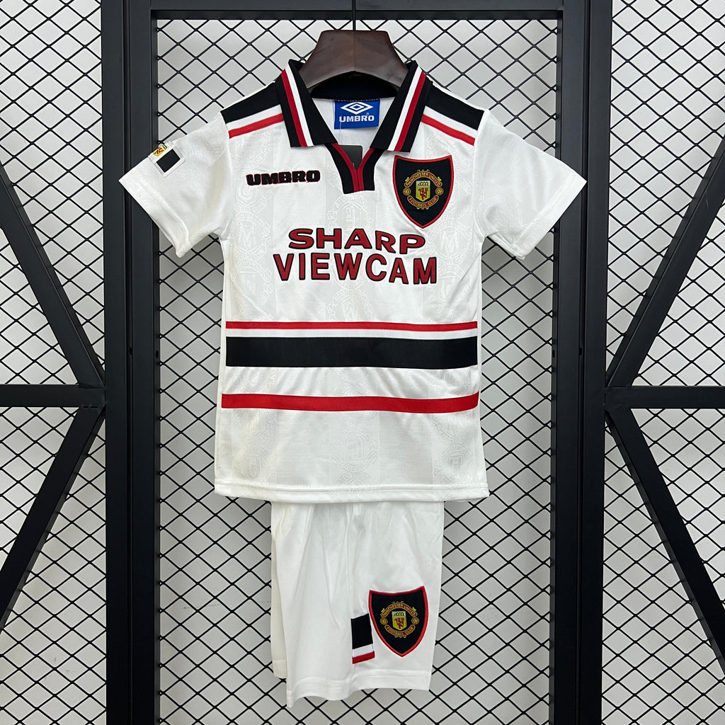 97/98 Manchester United Away Retro Kids Kit