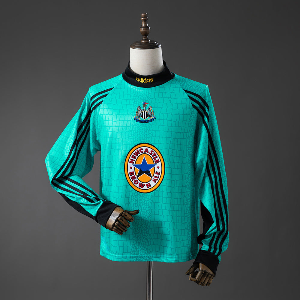 97/98 Newcastle United Goalkeeper Retro Long Sleeve Jersey