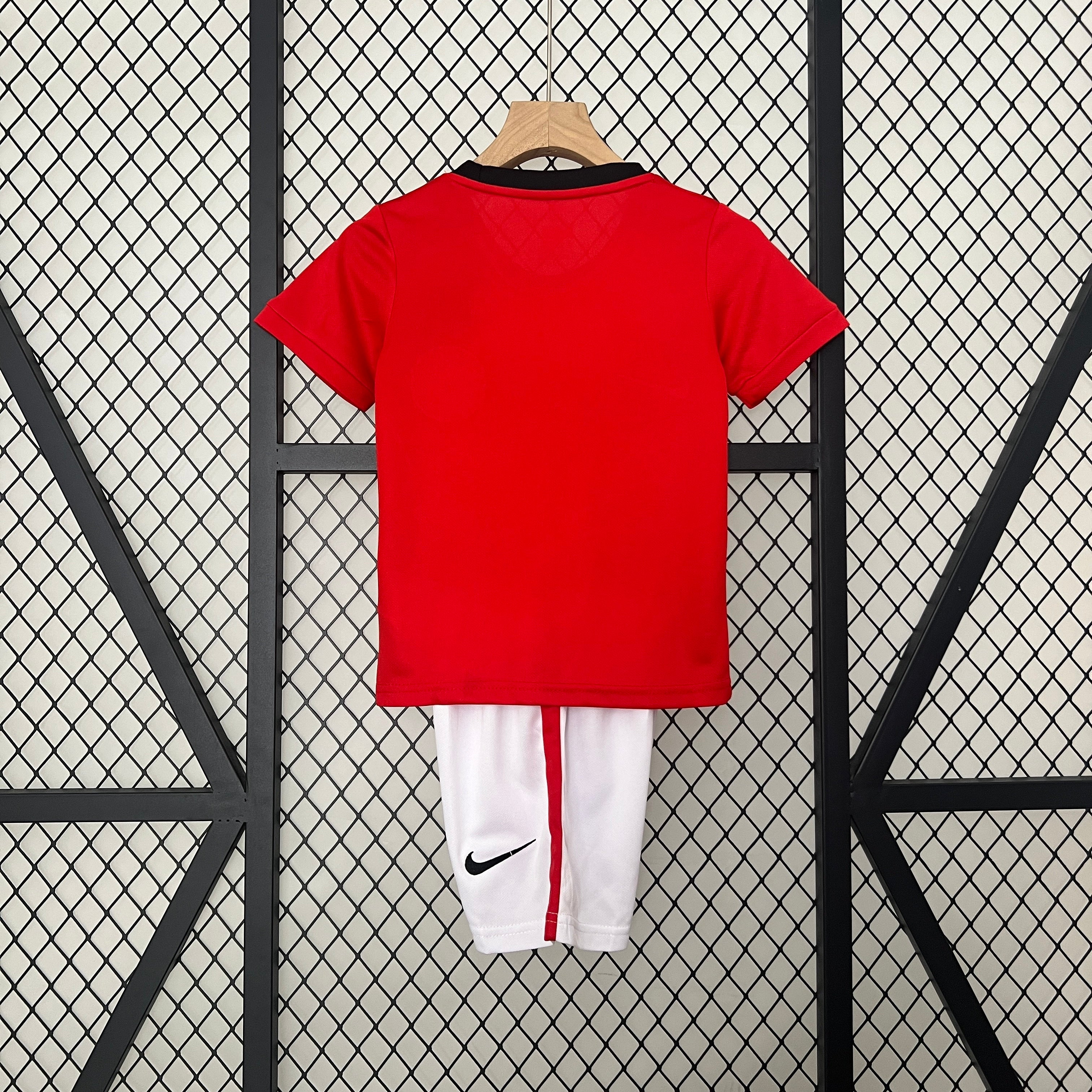 09/10 Manchester United Home Retro Kids Kit