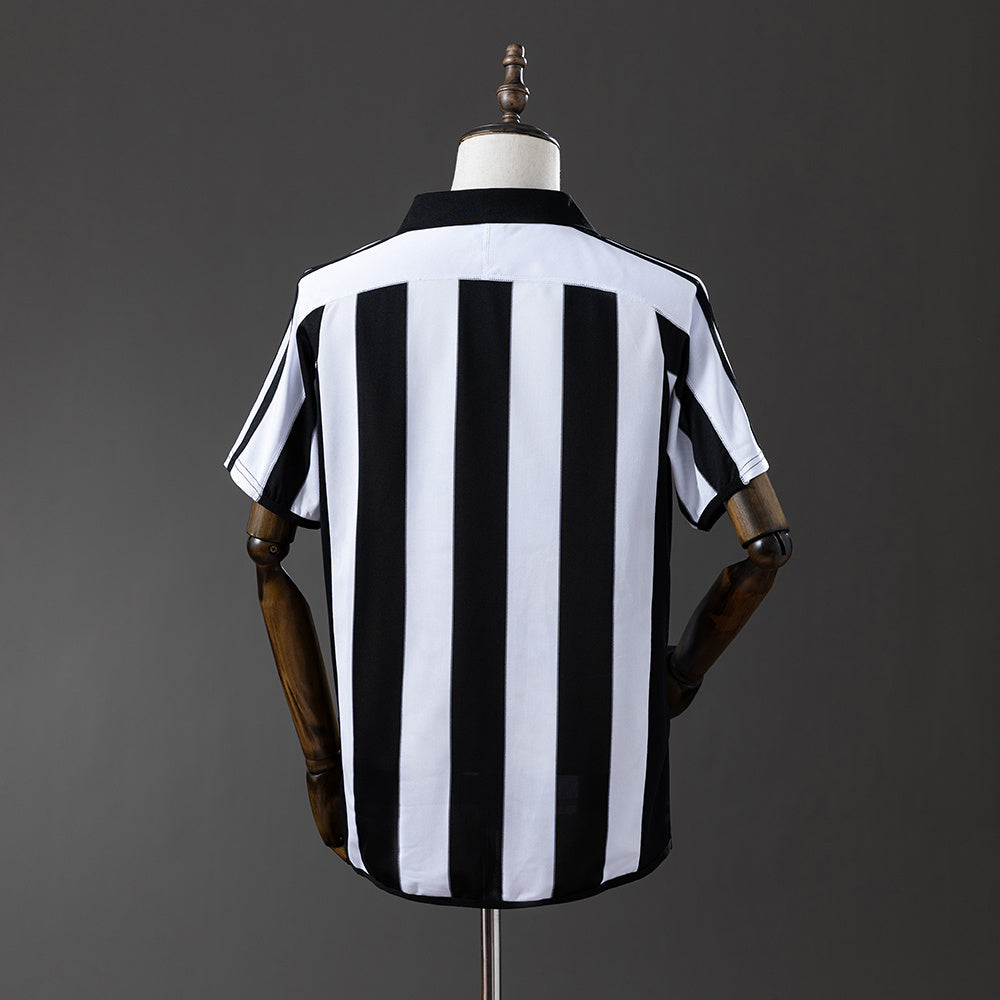 03/05 Newcastle United Home Retro Jersey