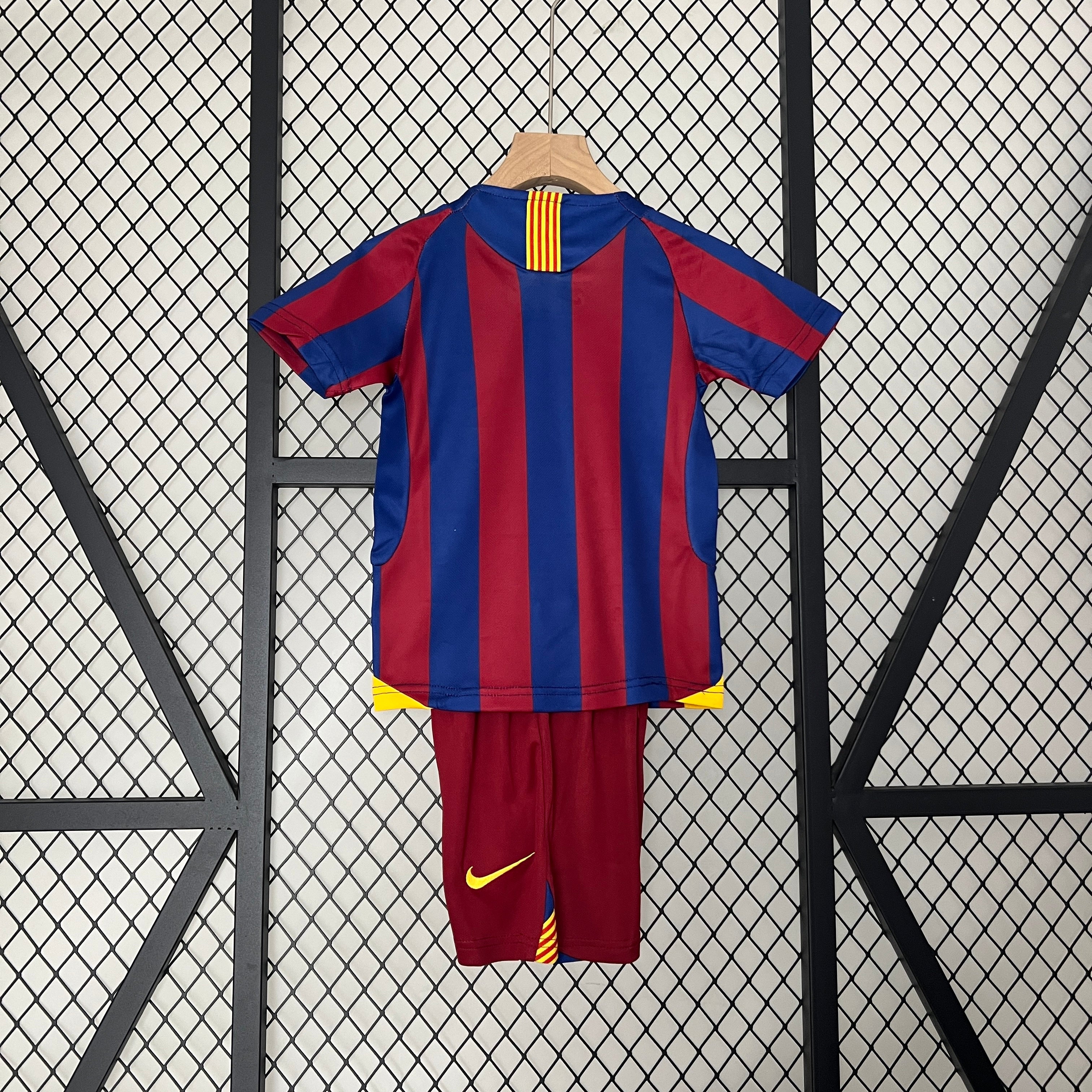 05/06 Barcelona Home Retro Kids Kit